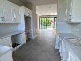 Bellapais’te Satılık 4+1 özel havuzu dubleks daire