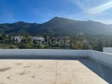 Bellapais satılık 2+1 havuzlu sitede penthouse daire