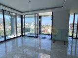 Girne Merkezde satılık 3+1 Deniz Manzaralı penthouse daire