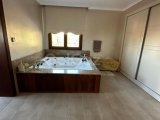 Girne Merkezde satılık muazzam 5+2 Malikane.