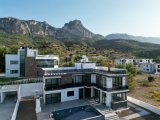 Zeytinlikte satılık 4 yatak odalı lüks villa , Dağ ve Deniz manzaralı, Türk koçan