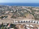 Lapta'da ortak yüzme havuzlu satılık 4+1 villa