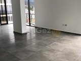 Girne merkezde deniz ve dağ manzaralı satılık 1+1 daire