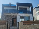 GİRNE/OZANKÖY'DE SATILIK 4+1 LÜKS VİLLA