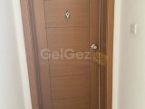 GİRNE ŞOKMAR MARKET BÖLGESİ SATILIK TİCARİ İZİNLİ 2+1 DAİRE