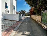 Girne, Çatalköy'de ortak yüzme havuzlu 2+1 yatak odalı dubleks villa