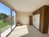 GİRNE/KARŞIYAKA'DA 2+1 SATILIK VİLLA