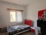 GİRNE/ALSANCAK'TA HAVUZLU SİTEDE SATILIK 3+1 EŞYALI DAİRE