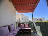 GİRNE/ALSANCAK'TA HAVUZLU SİTEDE SATILIK 3+1 EŞYALI DAİRE