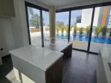 GİRNE/ALSANCAK'TA SATILIK ÖZEL HAVUZLU 4+1 SIFIR VİLLA