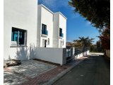 Girne, Çatalköy'de ortak yüzme havuzlu 2+1 yatak odalı dubleks villa