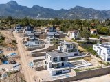 GİRNE/ÇATALKÖY' DE 4+2 SATILIK HAVUZLU VİLLA