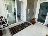 Girne Esentepe'de muhteşem manzaralı denize sıfır satılık 3+2 villa