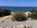 Girne Esentepe'de muhteşem manzaralı denize sıfır satılık 3+2 villa
