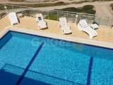 Girne Esentepe'de muhteşem manzaralı denize sıfır satılık 3+2 villa