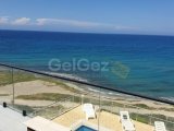 Girne Esentepe'de muhteşem manzaralı denize sıfır satılık 3+2 villa