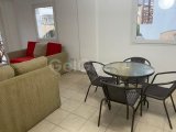 Girne merkezde Havuzlu site içinde kiralık full eşyalı 1+1 daire