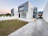 Karaoğlanoğlu'nda kiralık özel yüzme havuzlu 3+1 dubleks modern villa