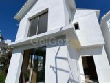GİRNE/KARŞIYAKA'DA 2+1 SATILIK VİLLA