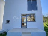 GİRNE/KARŞIYAKA'DA 2+1 SATILIK VİLLA