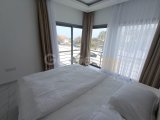 Lapta'da deniz ve dağ manzaralı kiralık 2+1 daire