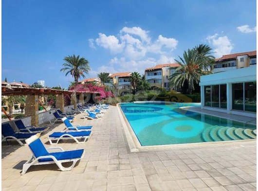 GİRNE NUSMAR MARKET BÖLGESİNDE HAVUZLU SİTE İÇERİSİNDE SATILIK 1+1 DAİRE