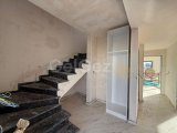LEFKOŞA/BATIKENT' DE 3+1 SATILIK İKİZ VİLLA