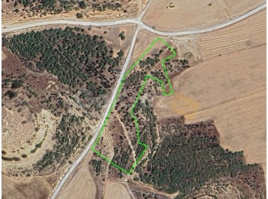 LEFKOŞA/DİLEKKAYA' DA SATILIK ARSA