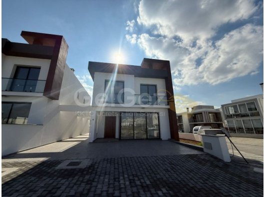 LEFKOŞA/GÖNYELİ MERKEZDE 3+1 SATILIK VİLLA