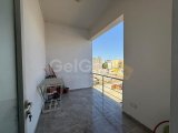 LEFKOŞA/HAMİTKÖY'DE ANA CADDE ÜZERİNDE 3+1 ÖĞRENCİ İÇİN KİRALIK DAİRE