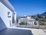 GİRNE / KARŞIYAKA'DA SATILIK 3+1 MÜSTAKİL VİLLA