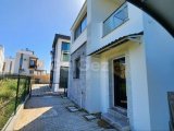 GİRNE/ALSANCAK'TA SATILIK 4+1 FUL EŞYALI VİLLA