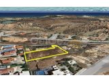 GİRNE/ARAPKÖYDE VİLLA YAPIMINA UYGUN DENİZ MANZARALI SATILIK ARSA