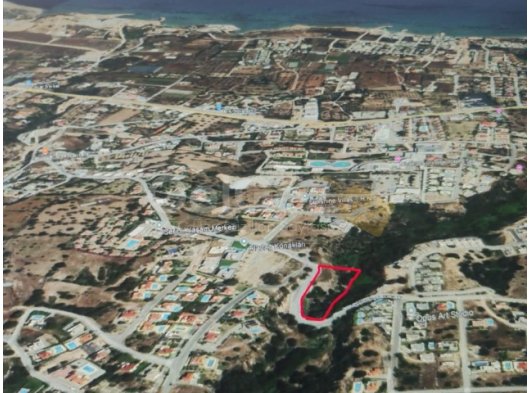 GİRNE/ÇATALKÖYDE SATILIK ARSA