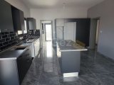 GİRNE ACAPULCO HOTEL BÖLGESİNDE SATILIK 4+1 DENİZ VE DAĞ MANZARALI VİLLA
