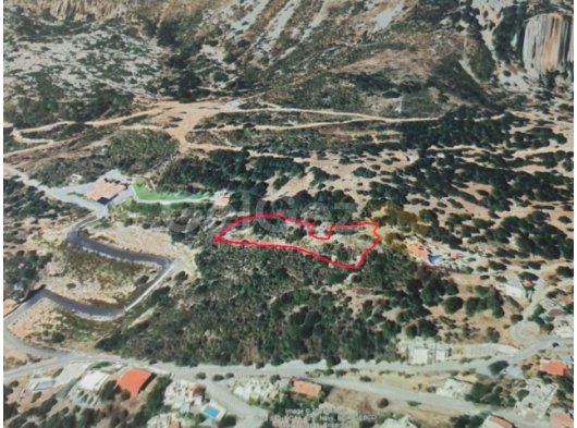GİRNE/KARŞIYAKA'DA SATILIK DENİZ MANZARALI ARSA