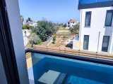 GİRNE OZANKÖY ERDENER MARKET BÖLGESİ SATILIK 4+1 LÜKS VİLLA
