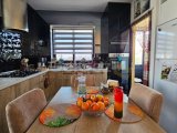 LEFKOŞA/KÜÇÜK KAYMAKLI'DA SATILIK 2+1 FUL EŞYALI DAİRE