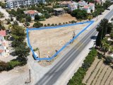 GİRNE/LAPTA ANA YOL ÜZERİ TİCARİ İZİNLİ SATILIK ARSA