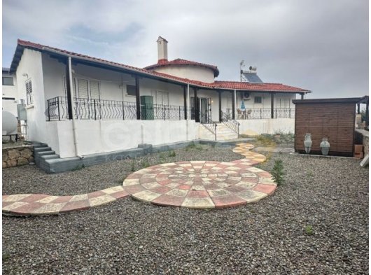 GİRNE/ÇATALKÖY'DE SATILIK MÜSTAKİL VİLLA