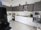 GİRNE MERKEZ'DE HAVUZLU SİTE İÇİNDE SATILIK 3+1 DAİRE
