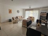 GİRNE MERKEZ'DE HAVUZLU SİTE İÇİNDE SATILIK 3+1 DAİRE