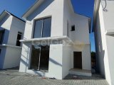 GİRNE/KARŞIYAKA'DA 2+1 SATILIK VİLLA