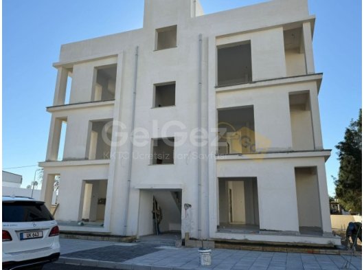 LEFKOŞA/GÖÇMENKÖY MERKEZ'DE ZEMİN KAT SATILIK DAİRE