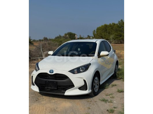 2022 TOYOTA YARIS 1.5 CC HİBRİT OTOMATİK