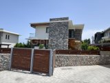 GİRNE/ÇATALKÖY'DE SATILIK 3+1 VİLLA