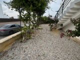 GİRNE/ESENTEPEDE SATILIK ÖZEL HAVUZLU 3+1 VİLLA
