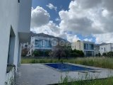 GİRNE/ALSANCAK HASAN UZUN PETROL BÖLGESİNDE SATILIK 4+1 ÖZEL HAVUZLU VİLLA