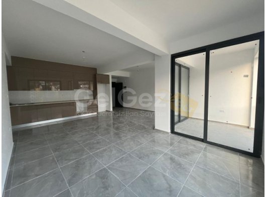 GİRNE/ÇATALKÖY'DE ANA CADDE ÜZERİ SATILIK 2+1 SIFIR DAİRELER