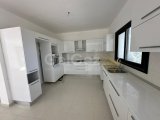 GİRNE/ÇATALKÖYDE 5+2 SATILIK VİLLA